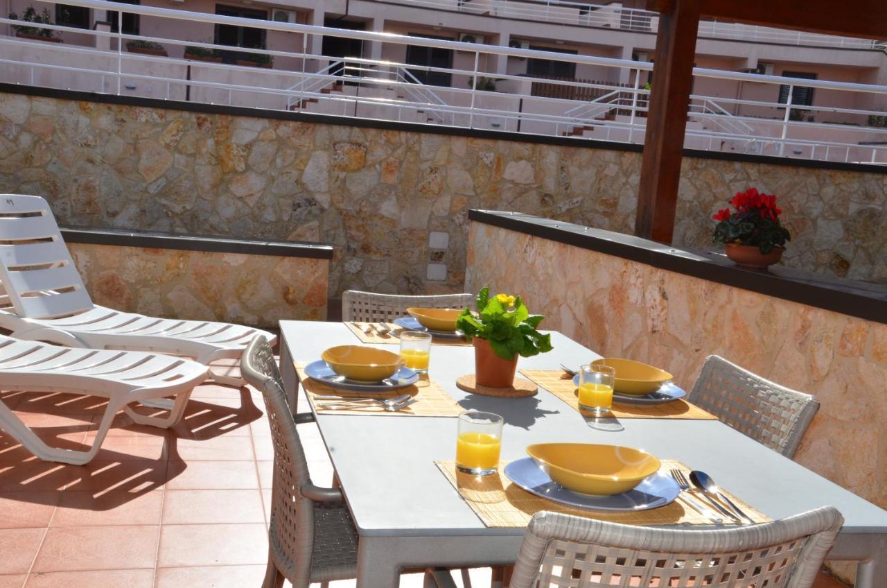 La Dimora Delle Begonie Apartment Cefalu Luaran gambar