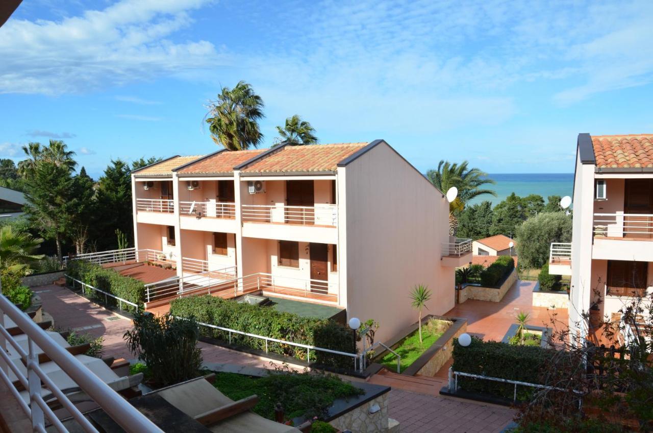 La Dimora Delle Begonie Apartment Cefalu Luaran gambar