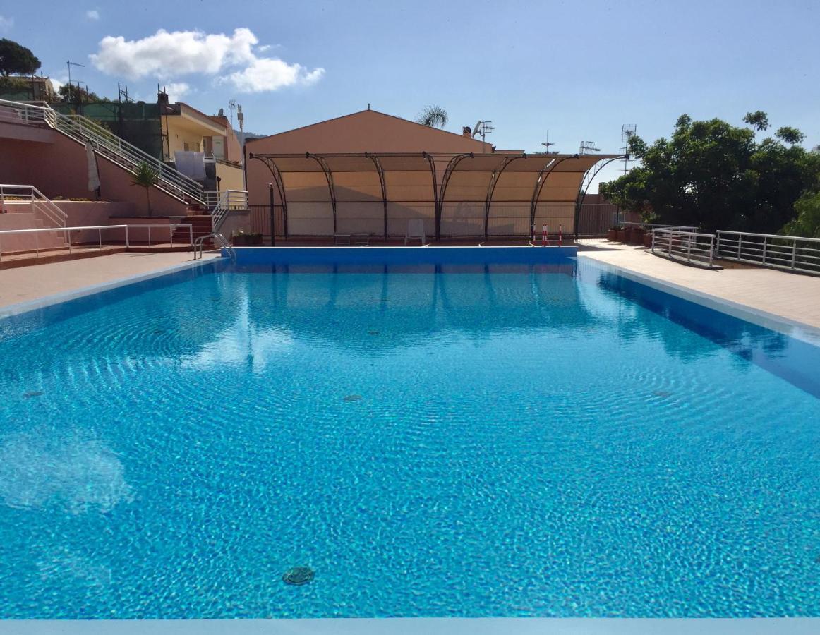La Dimora Delle Begonie Apartment Cefalu Luaran gambar